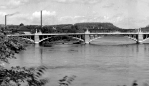 Madison Street bridge, 1925 photo. The bridge was replaced in 1974. (Courtesy of the Chippewa Valley Museum)